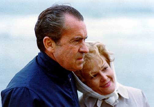 Cố Tổng thống Mỹ Nixon và phu nhân đã có một chuyện tình lãng mạn.