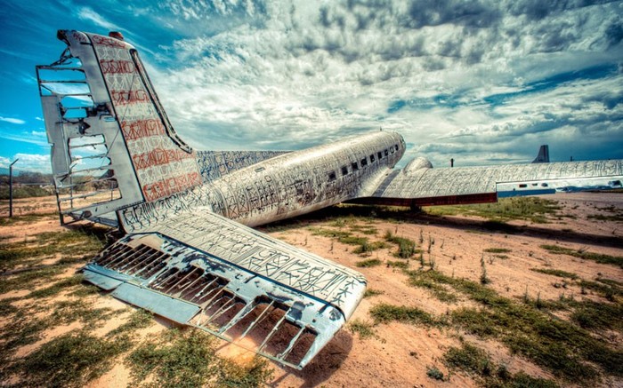 Dự án Boneyard được phát triển từ ý tưởng dùng nghệ thuật vẽ tranh tường lên những chiếc máy bay của Không quân Mỹ.