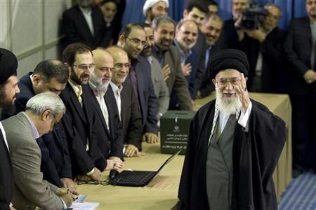 Theo Lãnh tụ tinh thần tối cao Ayatollah Ali Khamenei, Iran sẽ đáp trả bất kỳ sự tấn công nào.