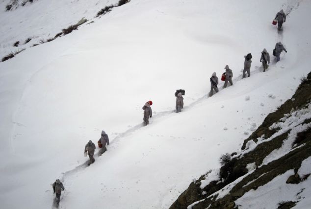 Ít nhất 135 người, chủ yếu là các binh lính đã thiệt mạng trong trận lở tuyết sáng sớm ngày 7/4 ở Pakistan.