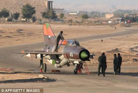 Chiếc máy bay MiG-21 mà tên phi công đã dùng để đào tẩu hạ cánh ở căn cứ quân sự King Hussein.