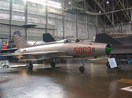 MiG-21F13 (số hiệu 5063) tại Bảo tàng Không quân Mỹ nằm trong khuôn viên căn cứ không quân Wright – Patterson (bang Ohio). MiG-21F13 có lẽ biến thể đầu tiên của dòng tiêm kích MiG-21 được Liên Xô viện trợ cho Không quân Nhân dân Việt Nam kể từ cuối năm 1965.