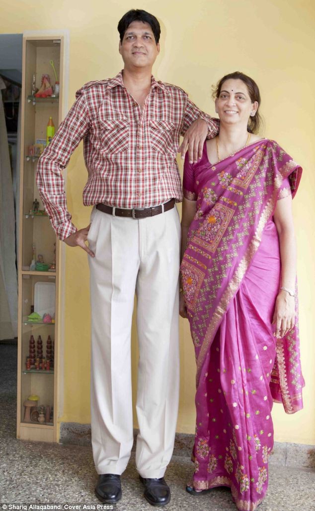 Kulkarni và vợ Sanjot là đôi vợ chồng cao nhất Ấn Độ.