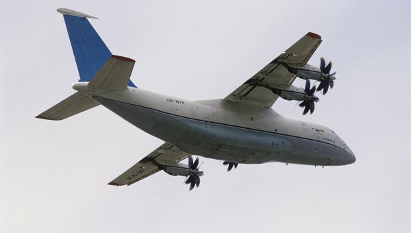 Mua máy bay vận tải chiến thuật Antonov An-70 của Ucraine.
