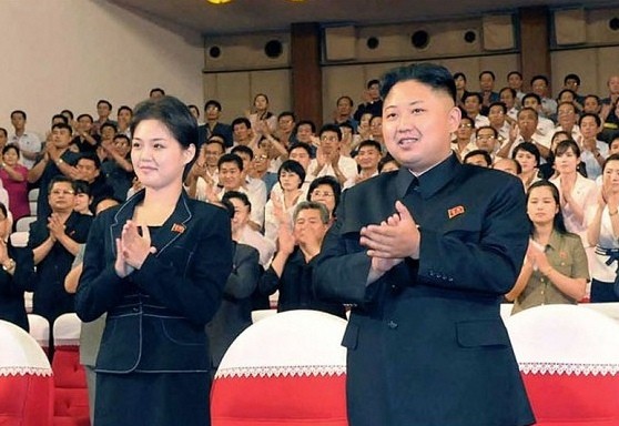 Hyon Song-wol xuất hiện bên cạnh ông Kim Jong-un trong một sự kiện âm nhạc.