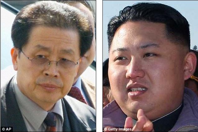 Jang Song-thaek (trái) và Kim Jong-un.