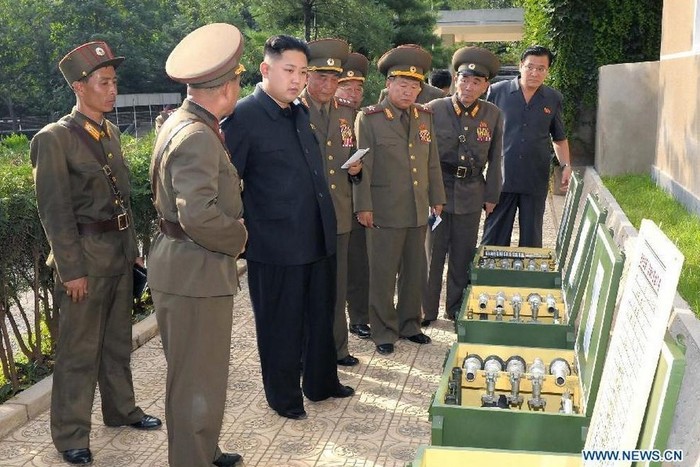 Hãng tin KCNA cho hay: "Tổng tư lệnh tối cao của quân đội Triều Tiên, ông Kim Jong-un đã đến thăm một đơn vị cơ sở thuộc đoàn 552." Sau đó, ông cũng đã đến thăm một đơn vị quân đội thứ hai.