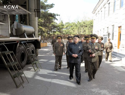 Chuyến thăm lần này diễn ra 2 tháng sau khi vào tháng 5 vừa qua, ông Kim Jong-un đến thăm một đơn vị phòng không từng bắn rơi máy bay do thám của Mỹ vào năm 1969.