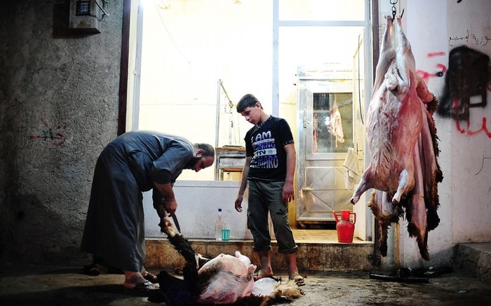 Một người bán thịt ở Mari, một thị trấn ở Aleppo.