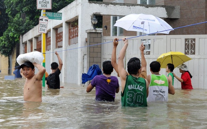 Ở thành phố Quezon, ngoại ô Manila, tình hình cũng đáng báo động.