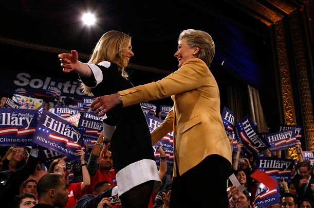 Chelsea đã tham gia vận động rộng rãi thay mặt mẹ cô trong suốt chiến dịch tranh cử tổng thống năm 2008.