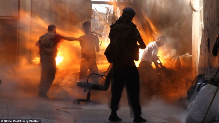 Giao tranh vẫn diễn ra ác liệt ở Aleppo. (Ảnh: Dailymail)