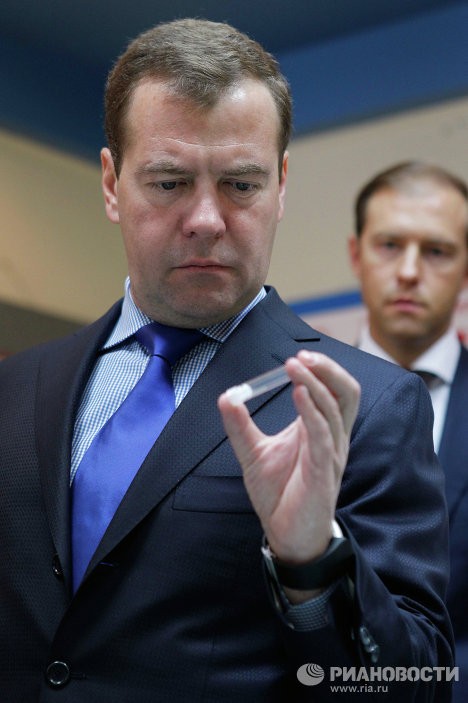 Ngày 12/9, ông Medvedev đã đến thăm doanh nghiệp MedEng.