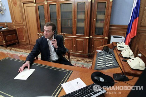 Việc bổ nhiệm ông Medvedev làm Thủ tướng của Tổng thống Vladimir Putin đã được Duma Quốc gia phê duyệt vào ngày 8/5/2012.