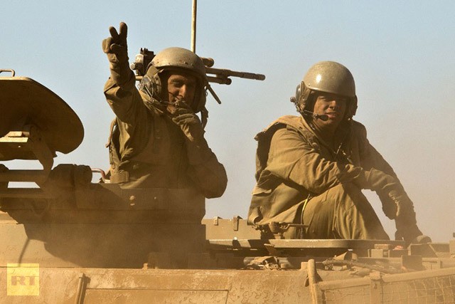 Binh sĩ pháo binh Israel trong cuộc tập trận.