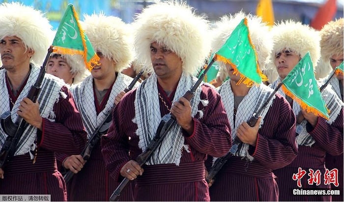 Lực lượng dân quân tình nguyện Basij.