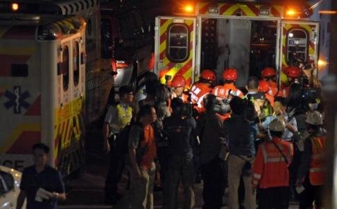 Trưởng đặc khu hành chính Hồng Kông Lương Chấn Anh cho biết chính quyền đã huy động mọi lực lượng tham gia cứu hộ và khắc phục hậu quả vụ tai nạn.