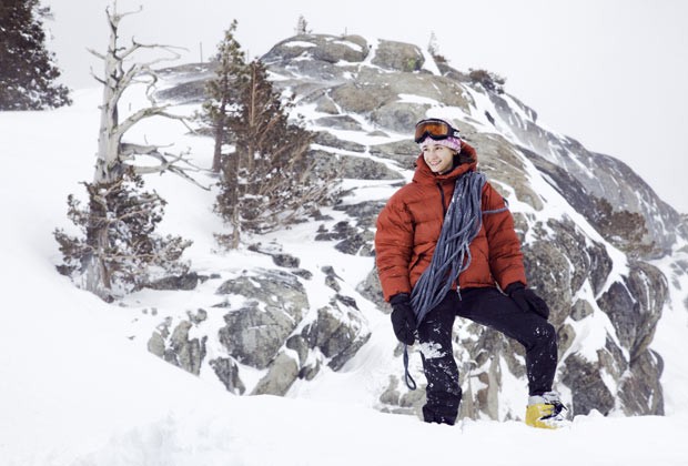 Người trẻ nhất chinh phục 7 đỉnh núi cao, gồm Carstensz Pyramid (Indonesia), là Samantha Larson (người Mỹ, sinh ngày 7 tháng 10 năm 1988) khi mới 18 tuổi.