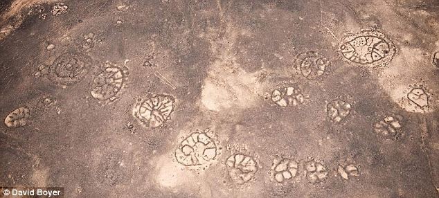 Hình ảnh các bánh xe được vẽ từ hơn 2.000 năm trước bởi người bản địa cổ đại.