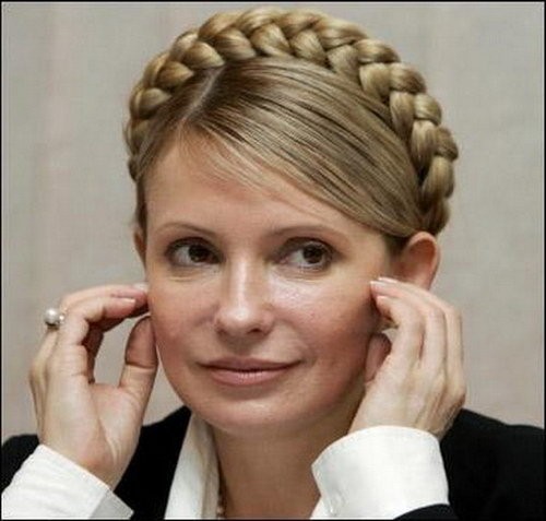 Thật dễ hiểu khi năm 2010, tạp chí Esquire của Ukraina đã bình chọn Tymoshenko là người phụ nữ gợi cảm nhất nước.