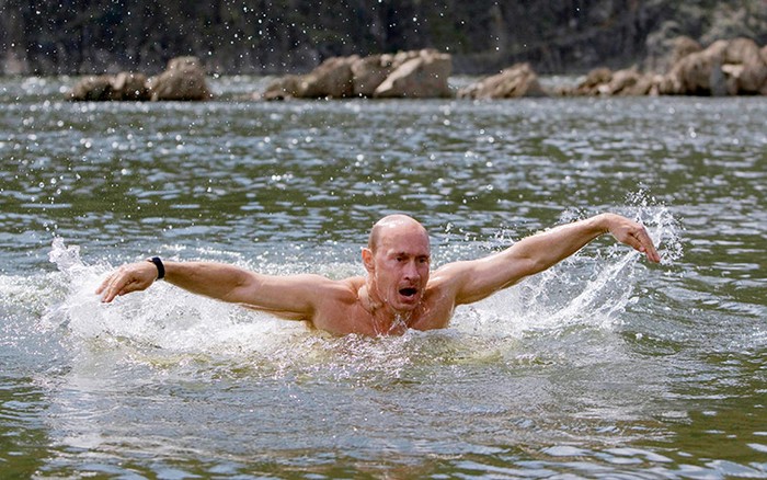 Putin - vận động viên bơi lội