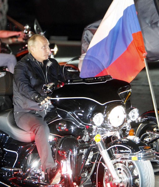 Tham gia lễ hội xe mô tô thường niên lần thứ 16 tại thành phố Novorossiysk, miền Nam nước Nga
