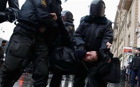 Người biểu tình bị bắt giữ tại St Petersburg