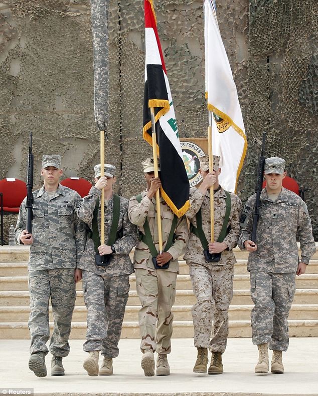 Lễ hạ cờ Mỹ tại Baghdad hôm 15/12