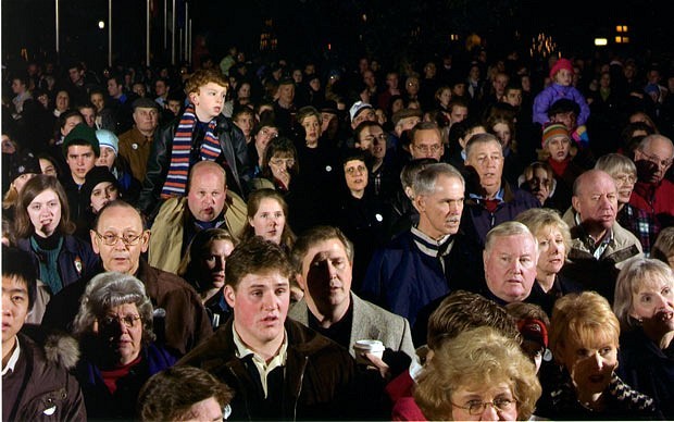 Số người tham gia hát Giáng sinh lớn nhất thế giới gồm 7.514 người từng cùng có mặt tại Đại học Bob Jones, South Carolina, Hoa Kỳ ngày 3/12/2004.