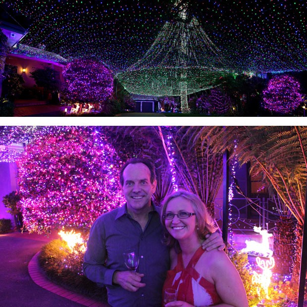 David và Janean Richards tại Úc đã được trao kỷ lục Guinness với danh hiệu ngôi nhà được trang trí nhiều đèn giáng sinh nhất thế giới. Cặp vợ chồng này đã thắp sáng ngôi nhà của mình trong dịp lễ Giáng sinh bằng 331.038 chiếc đèn và phải mất 4 năm mới hoàn thành tác phẩm này.