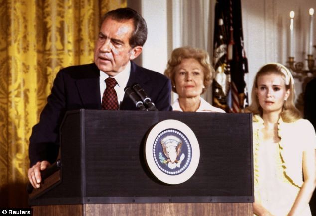 Tổng thống Nixon và gia đình năm 1974