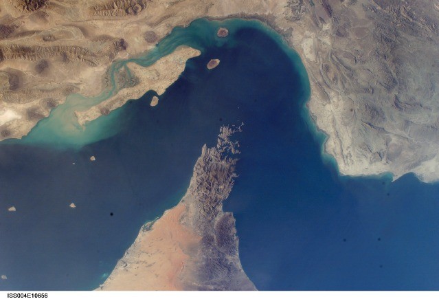 Em biển Hormuz nhìn từ vũ trụ