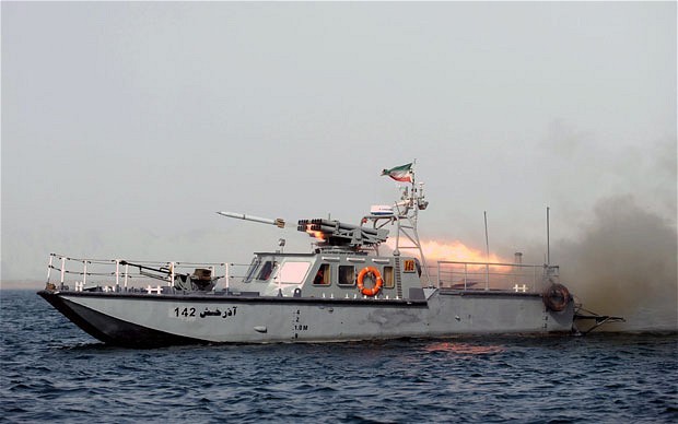 Hình ảnh từ cuộc tập trận Valayat 90 của Iran tại eo biển Hormuz