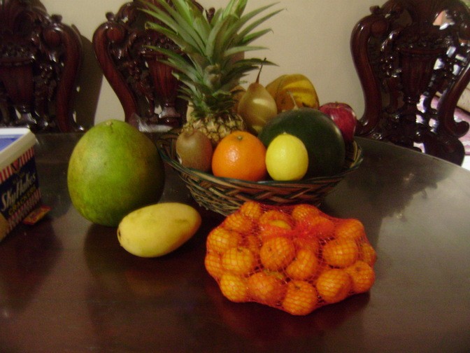 12 loại quả trong mâm quả cúng giao thừa của một gia đình người Philippines