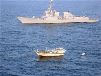 Tàu cá Iran bị hải tặc khống chế và tàu USS Kidd của Hải quân Mỹ