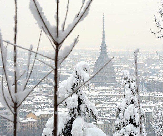 Một góc thành Turin, Ý sau một đêm tuyết rơi