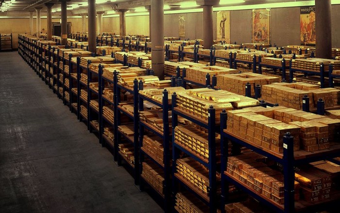 Đây là nơi lưu trữ của 4.600 tấn vàng gồm 210 tấn vàng nguyên chất trị giá khoảng 3 tỷ bảng Anh.