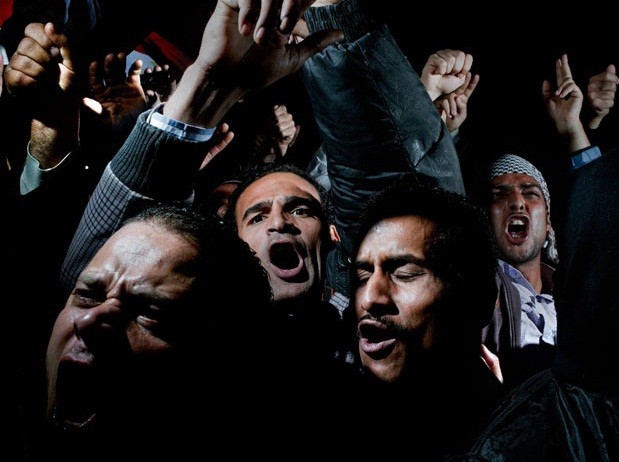 Alex Majoli Italy, nhiếp ảnh gia làm việc cho Newsweek, giành giải nhất "General News Singles" với tác phẩm người biểu tình khóc, la hét tại quảng trường Tahrir sau khi nghe bài phát biểu của Tổng thống Ai Cập Hosni Mubarak nói ông sẽ không tăng cường quyền lực tại Cairo.