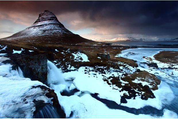 Một trong những ngọn núi đẹp nhất ở Iceland - núi Kirkjufell