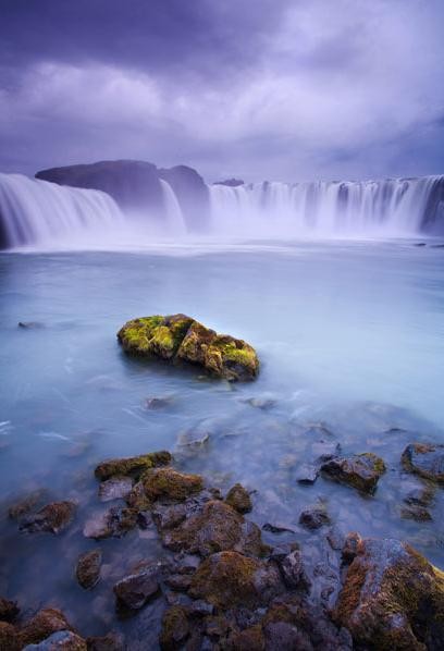 Thác Godafoss - một trong những ngọn thác đẹp nhất ở Iceland