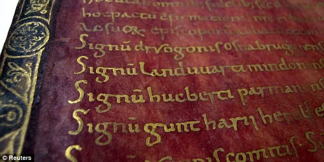 Một cuộn giấy da chữ vàng được viết bởi Otto I