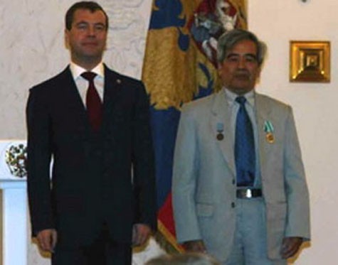 Tổng thống Nga Dmitry Medvedev và ông Hoàng Thuý Toàn