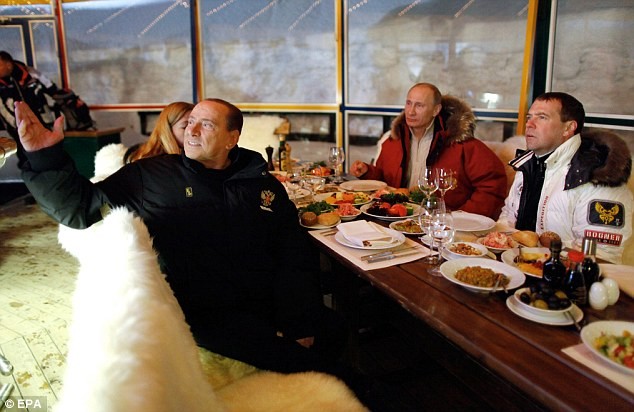 Cựu Thủ tướng Ý được mời tham gia bữa tối thân mật với hai nhà lãnh đạo Nga