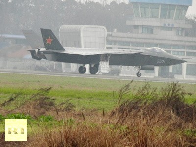J-20 Trung Quốc trong chuyến bay thử nghiệm