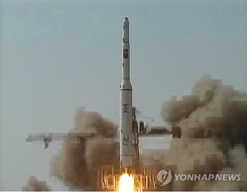 Triều Tiên phóng tên lửa Unha-2 ngày 5/4/2009. Ảnh Yonhap
