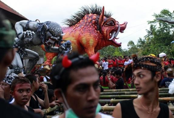 Một hình nộm Ogoh-ogoh tại Ubud Gianyar, Bali ngày 21/3