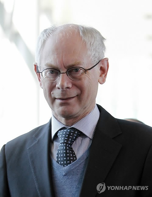 Chủ tịch Hội đồng Liên minh châu Âu Herman Van Rompuy đến sân bay Incheon ngày 26/3/2012