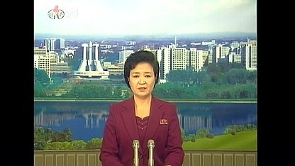 Phát thanh viên Triều Tiên thông báo về vụ phóng tên lửa thất bại trên bản tin trưa của Đài truyền hình Trung ương nước này.