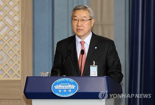 Ngoại trưởng Kim Sung-hwan kêu gọi Hội đồng bảo an LHQ có hành động nghiêm khắc với hành vi vi phạm của Triều Tiên sau khi xuất hiện thông tin nước này đã phóng tên lửa mang vệ tinh vào quỹ đạo nhưng đã thất bại.