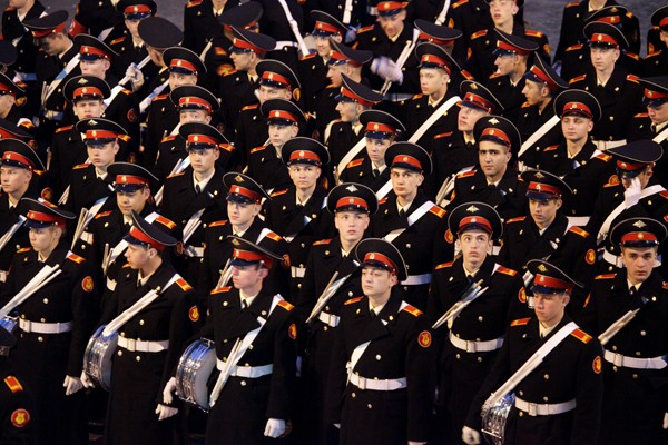 Các binh sĩ thuộc đội hợp xướng tham gia lễ diễu binh.